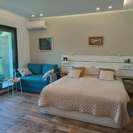 Hedonica 11 Ema Appartement *