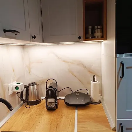 Hedonica 11 Ema Vrdnik